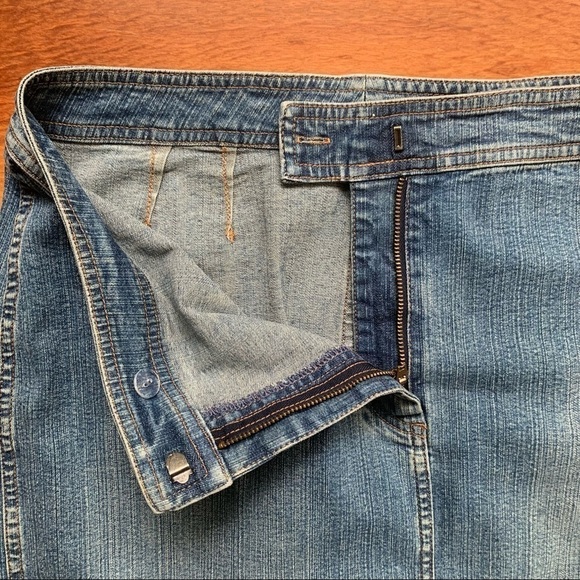 Laura Leigh Denim Skirt - Picture 4 of 6